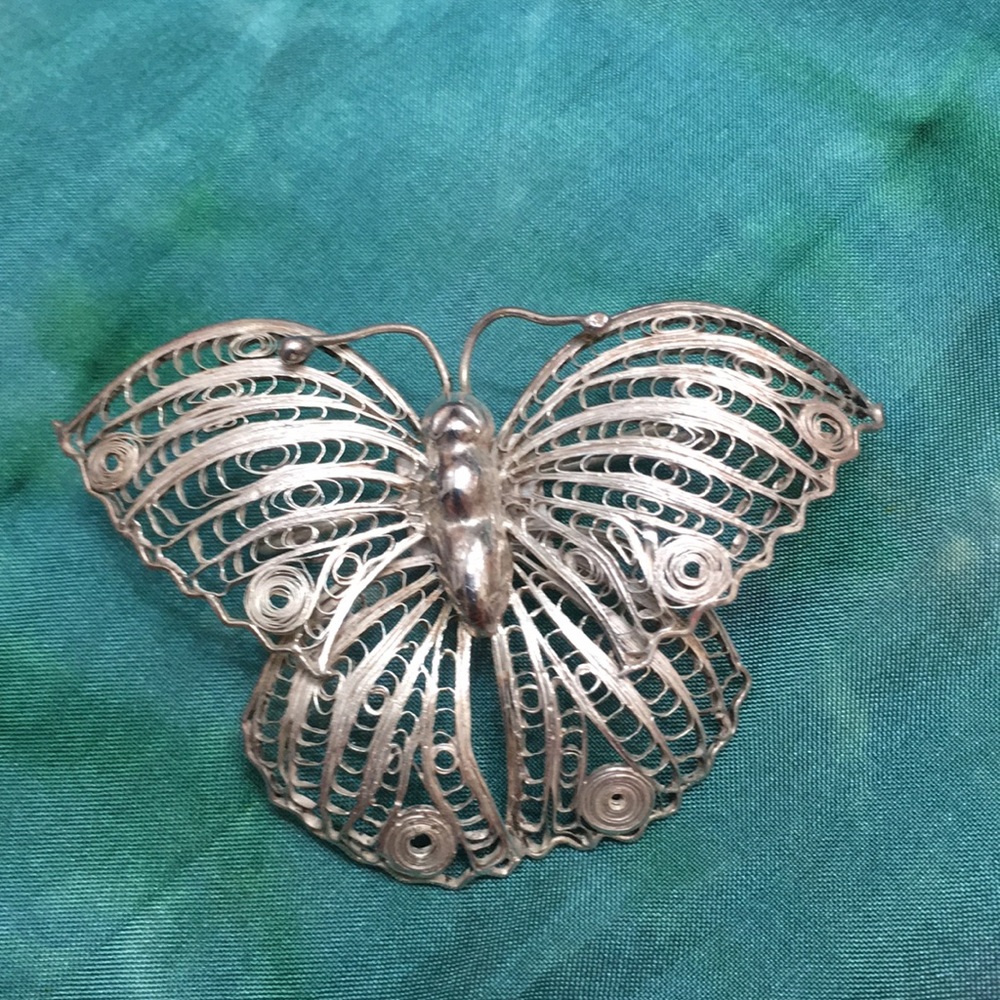 Vintage sterling silver brooch